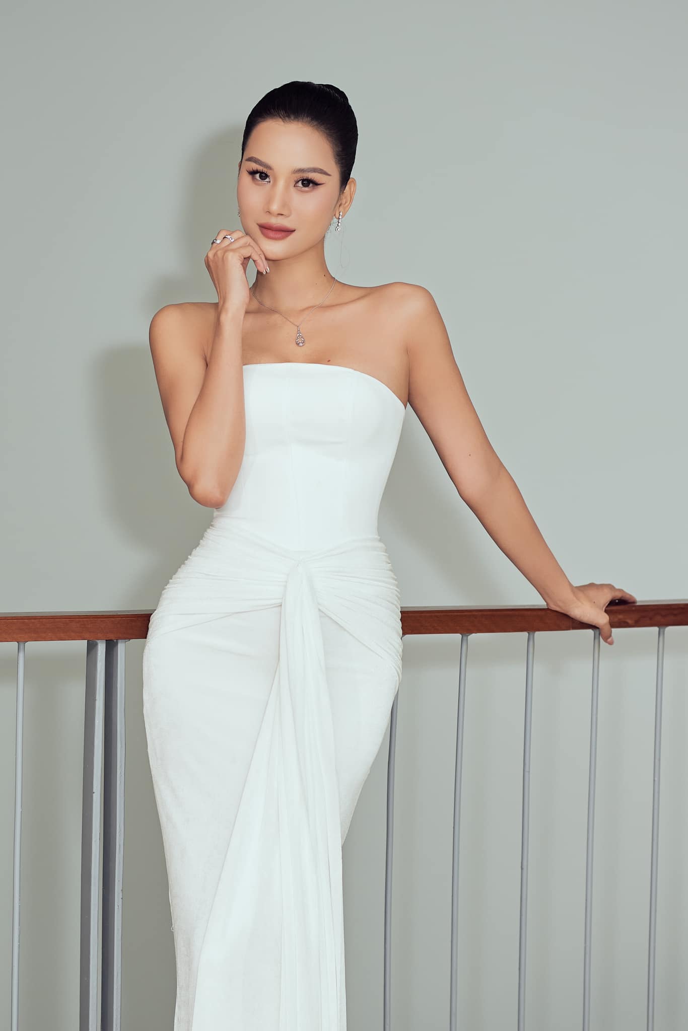 Hương Ly: Hành trình từ mỹ nhân 10 năm chăn trâu đến "người phụ nữ quyền lực" Miss Universe Vietnam- Ảnh 4.