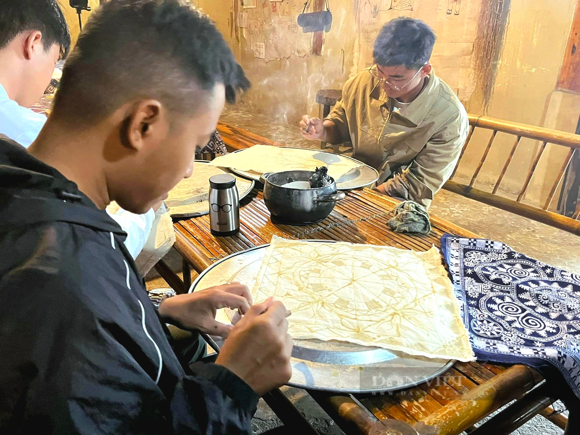 Một người Mông ở Hòa Bình xây homestay, biến "thủ phủ cái chết trắng" thành làng đẹp như phim- Ảnh 7.
