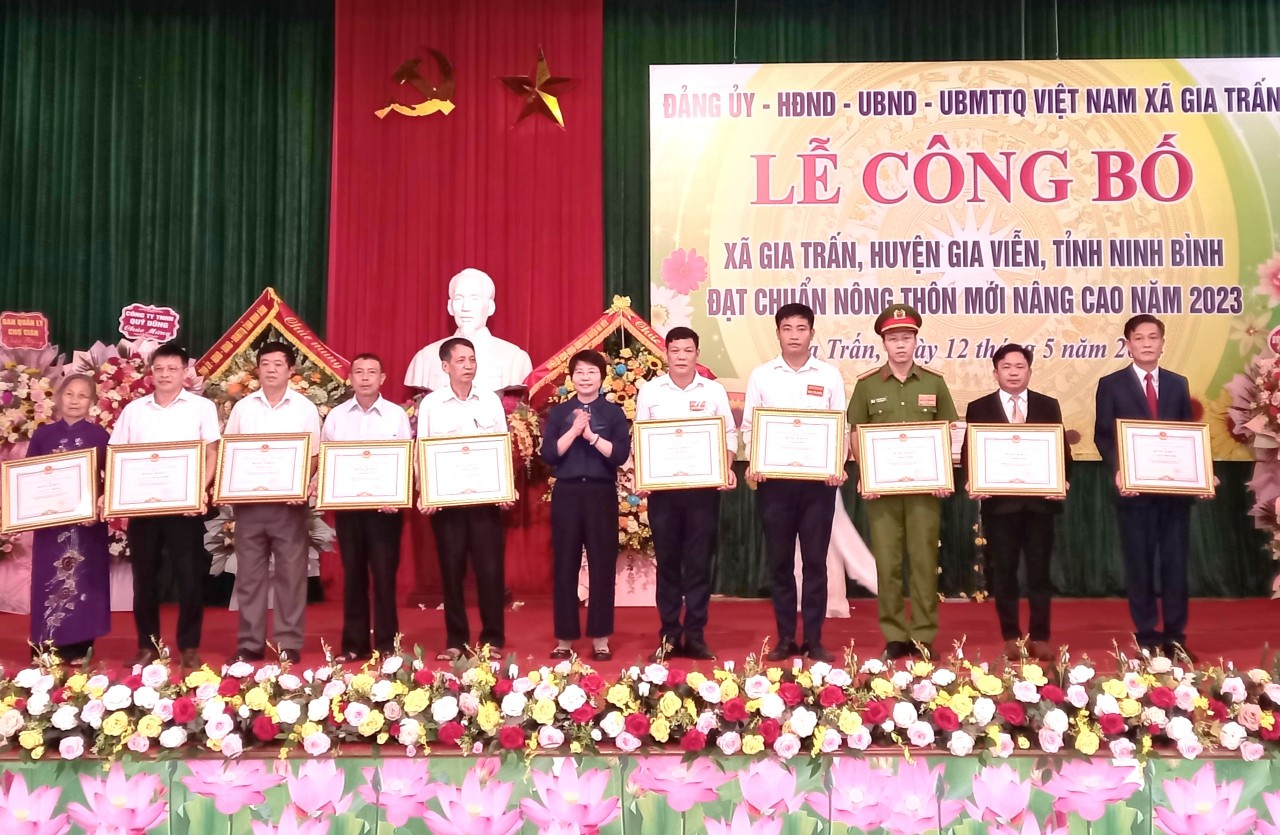 Thêm một xã ở Ninh Bình đạt chuẩn nông thôn mới nâng cao, thu nhập hơn 70 triệu đồng/người/năm- Ảnh 3.