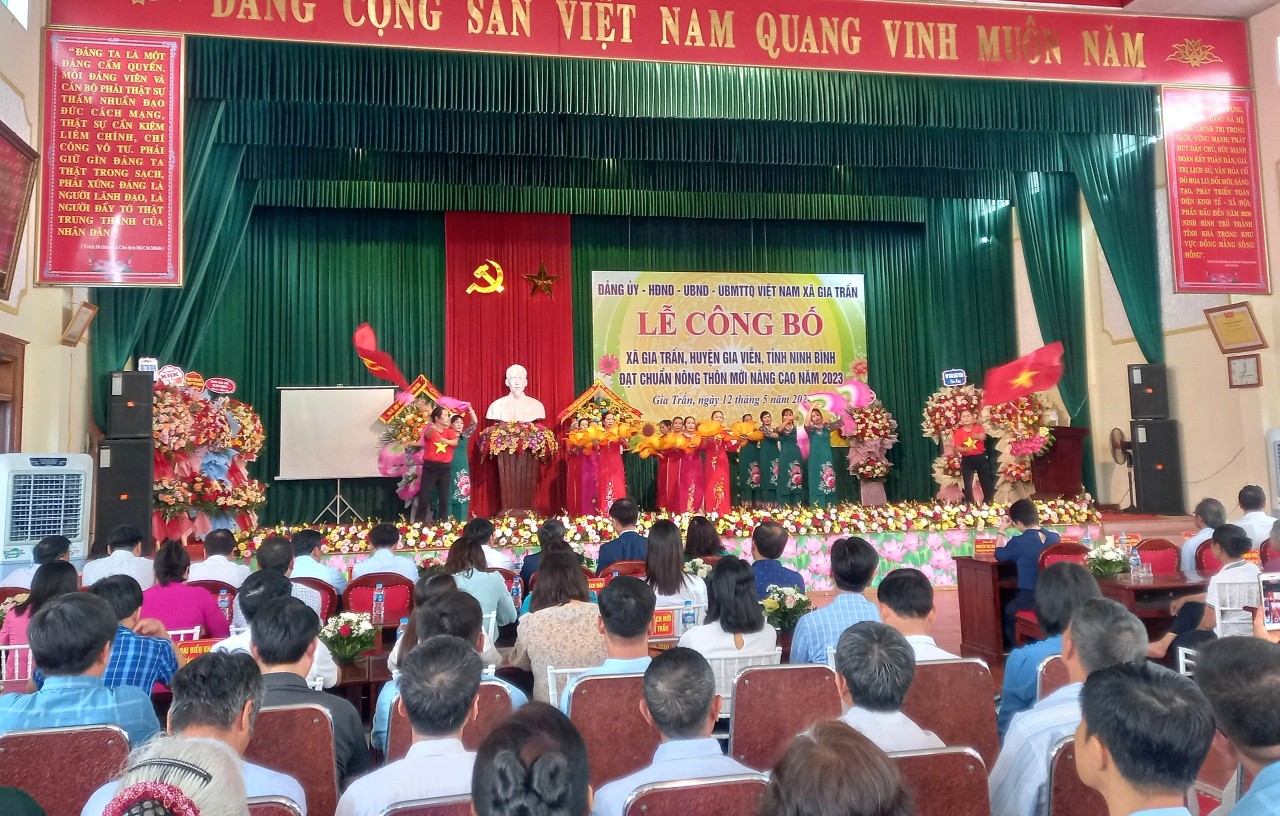 Thêm một xã ở Ninh Bình đạt chuẩn nông thôn mới nâng cao, thu nhập hơn 70 triệu đồng/người/năm- Ảnh 1.