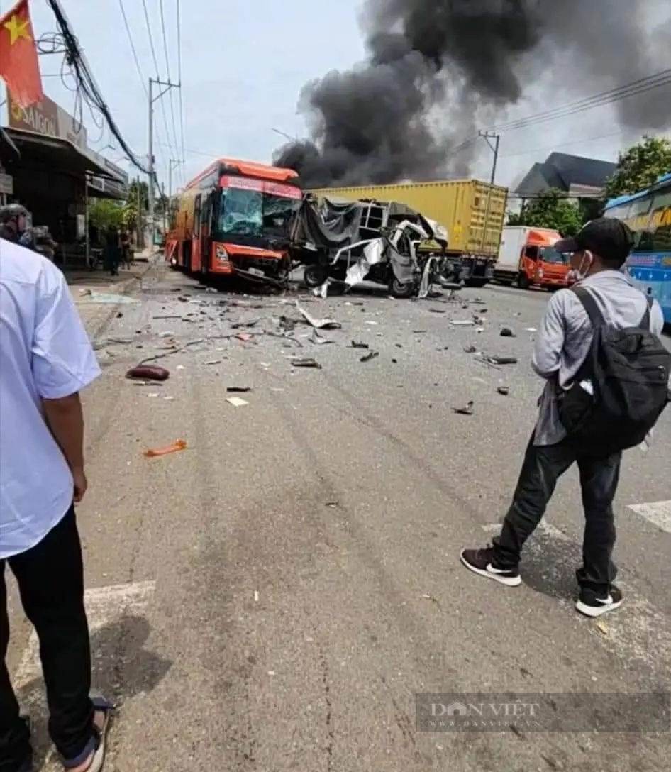 Tai nạn giao thông liên hoàn ở Bình Phước, đầu kéo container bốc cháy dữ dội, nhiều người bị thương- Ảnh 4.