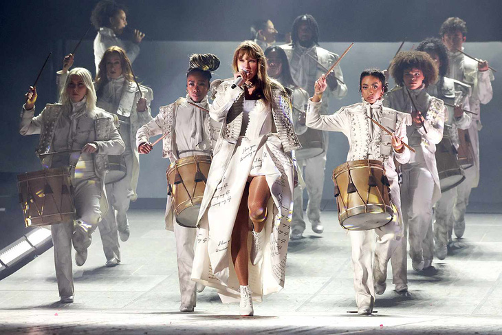 Hình ảnh phản cảm tại "Eras Tour" của Taylor Swift- Ảnh 2.
