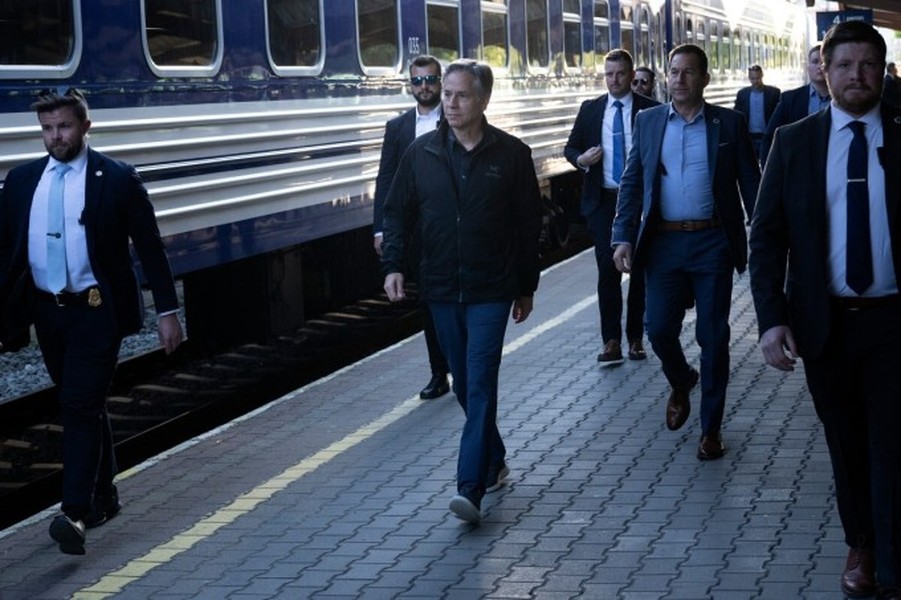 Hình ảnh Ngoại trưởng Mỹ Antony Blinken bất ngờ tới Kiev, Ukraine- Ảnh 1.