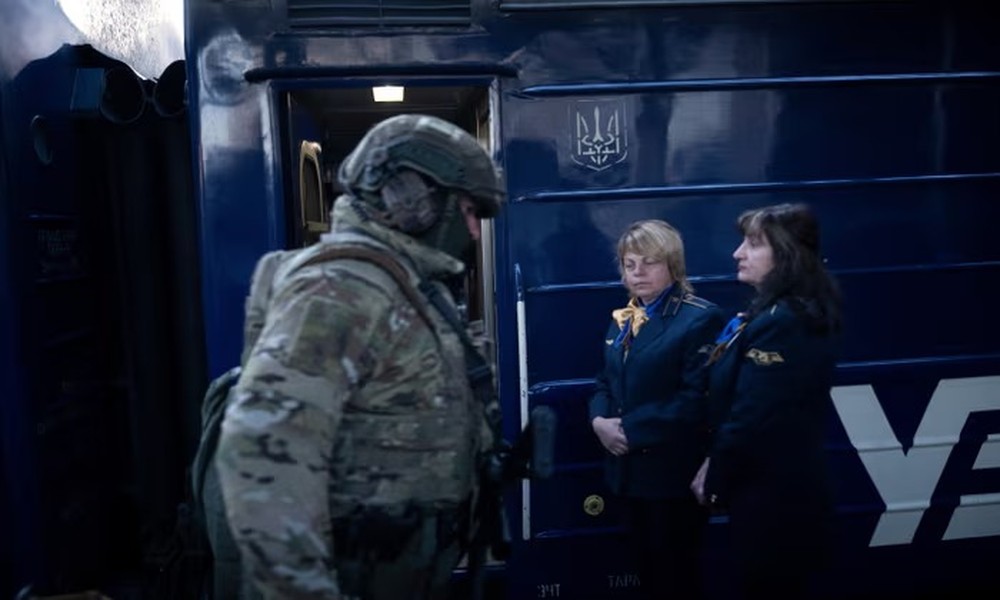 Hình ảnh Ngoại trưởng Mỹ Antony Blinken bất ngờ tới Kiev, Ukraine- Ảnh 3.
