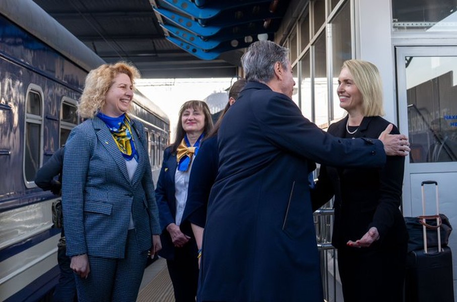Hình ảnh Ngoại trưởng Mỹ Antony Blinken bất ngờ tới Kiev, Ukraine- Ảnh 5.