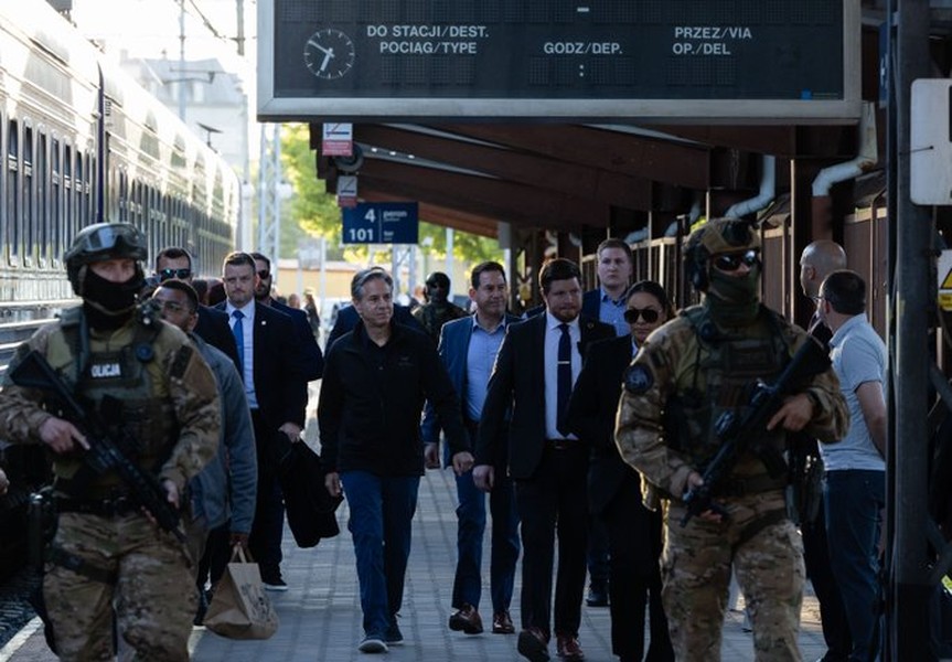 Hình ảnh Ngoại trưởng Mỹ Antony Blinken bất ngờ tới Kiev, Ukraine- Ảnh 6.