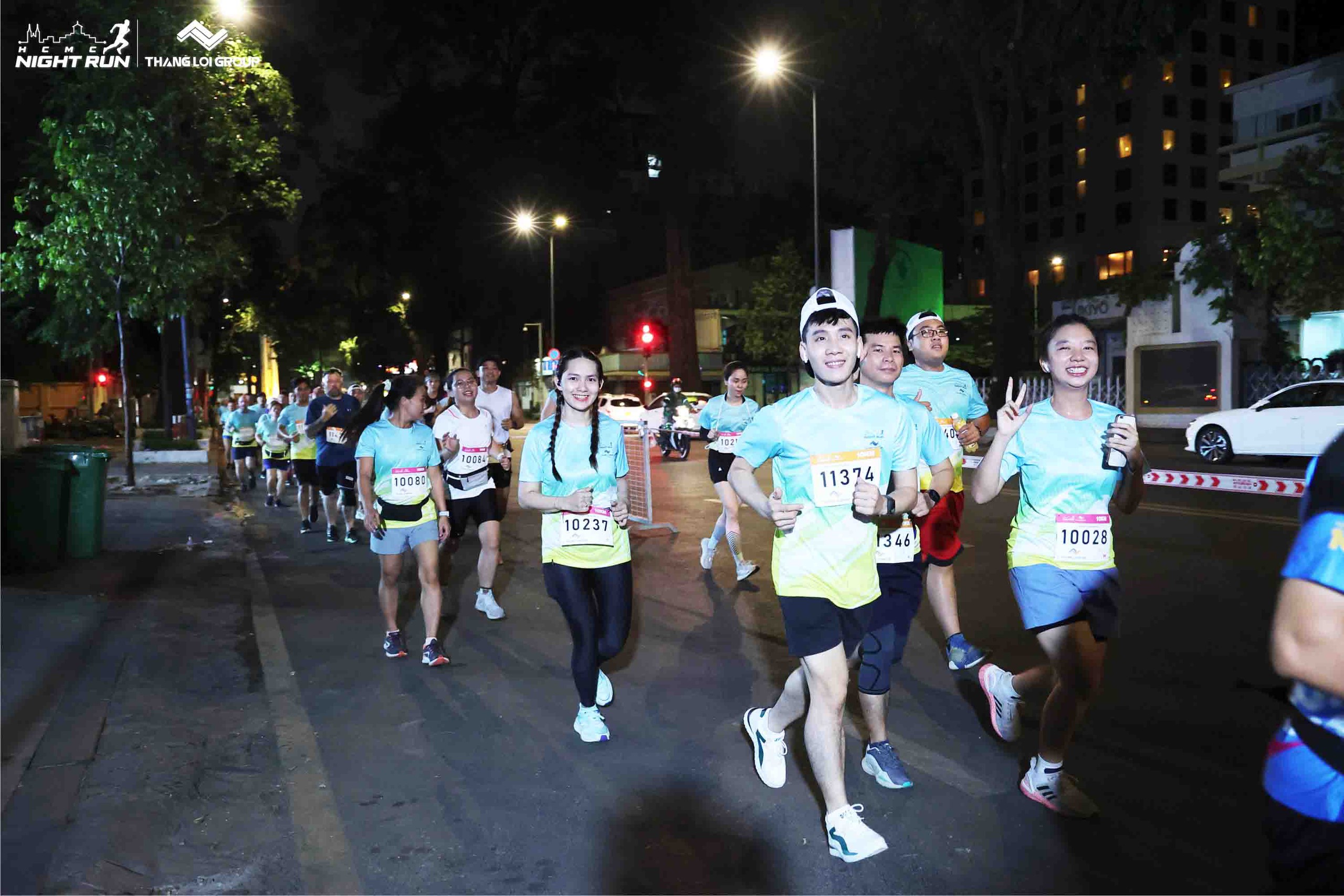 Đêm Sài Gòn rộn rã với Ho Chi Minh City Night Run Eximbank 2024- Ảnh 1.