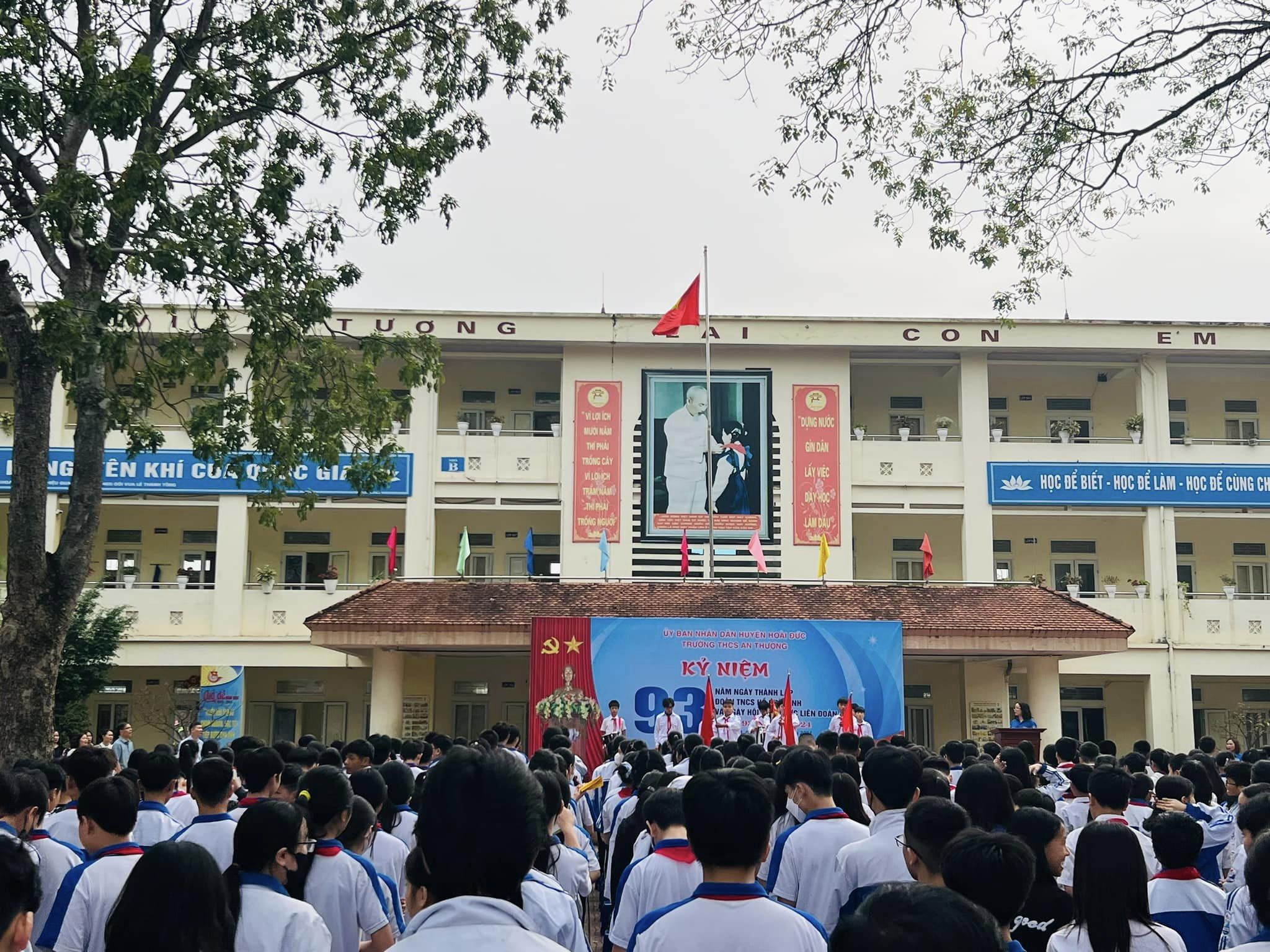 Một trường ở Hà Nội bị tố "ép" học sinh viết đơn xin không thi vào lớp 10: Hiệu trưởng lên tiếng- Ảnh 1.