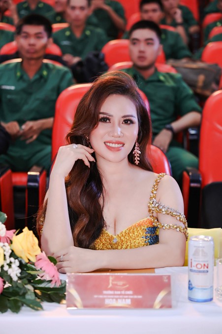 Á hậu Hương Ly làm giám khảo cuộc thi Hoa hậu Doanh nhân Quốc gia Việt Nam- Ảnh 4.