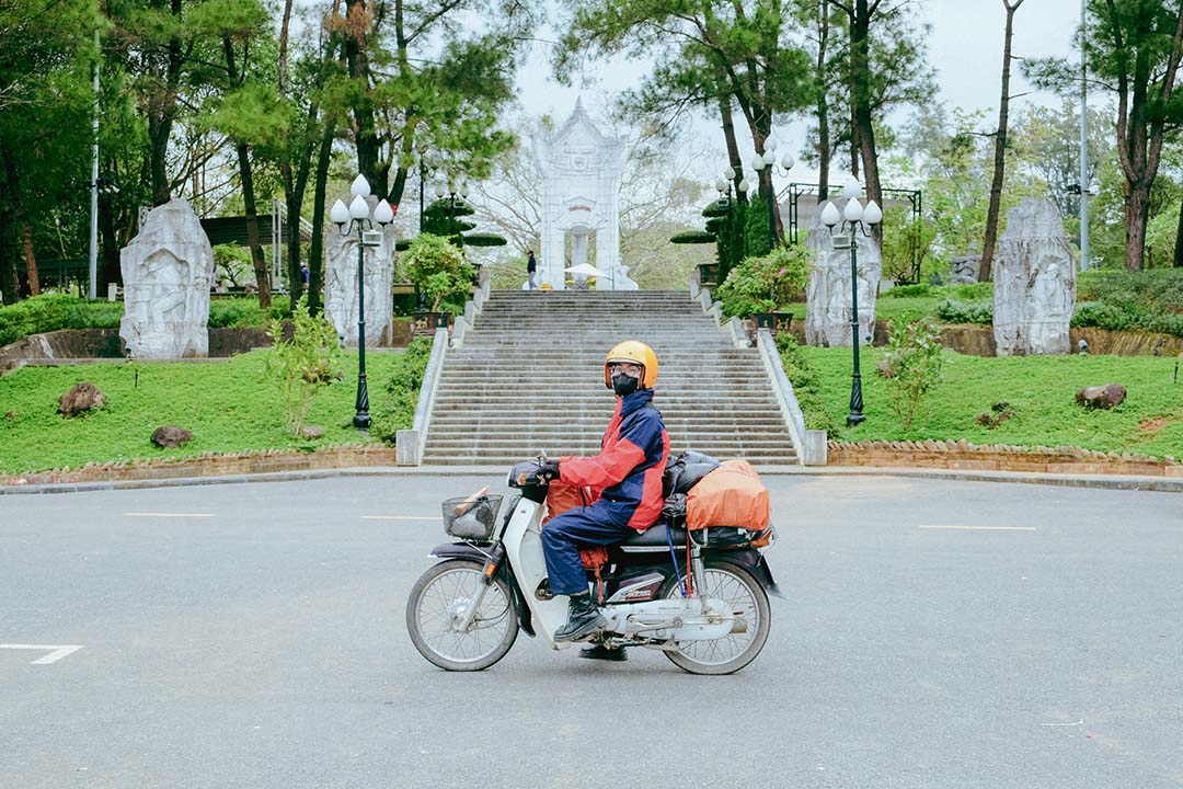 Hành trình của cô gái Điện Biên đam mê xê dịch trên chiếc xe dream “12 tuổi”- Ảnh 1.