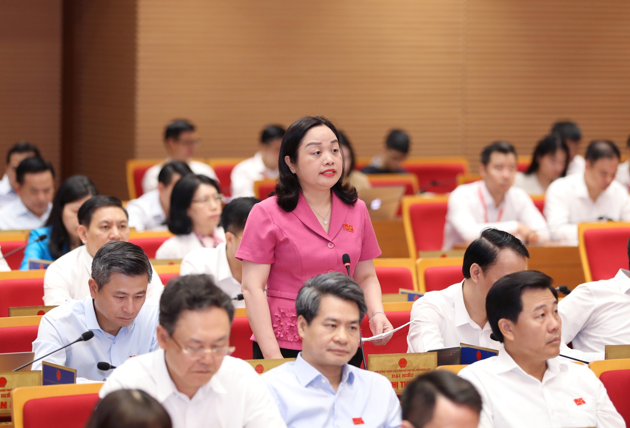HĐND TP Hà Nội đồng ý không sáp nhập quận Hoàn Kiếm, giảm 61 xã, phường và lập thêm 2 quận mới- Ảnh 6.