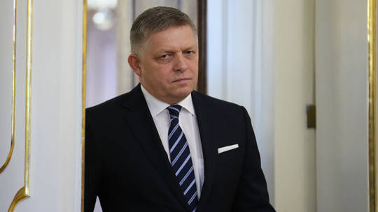 Nóng: Thủ tướng Slovakia Fico nguy kịch sau vụ ám sát- Ảnh 1.