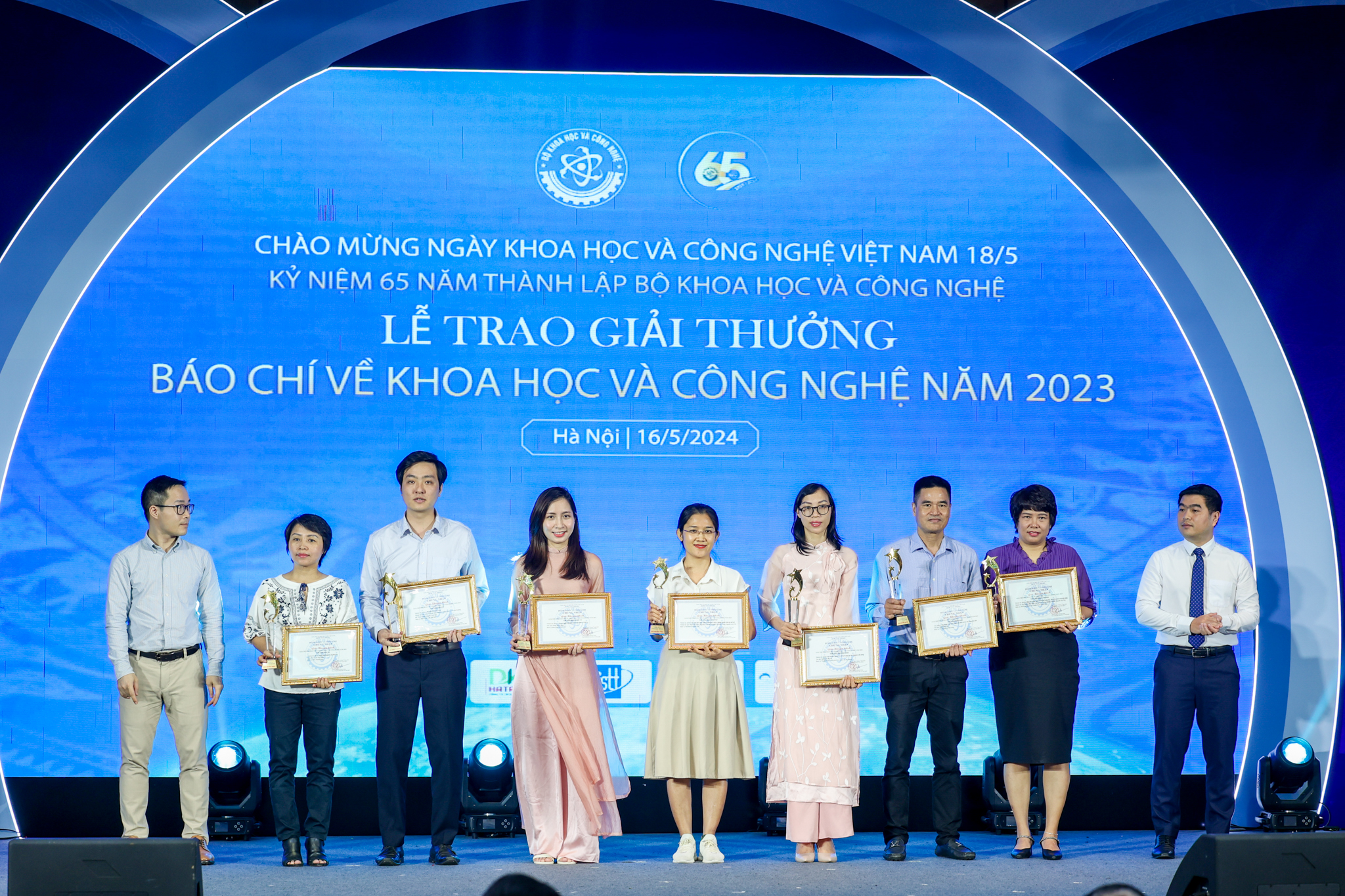 Báo điện tử Dân Việt đạt giải Khuyến khích Giải thưởng báo chí về khoa học và công nghệ năm 2023- Ảnh 1.