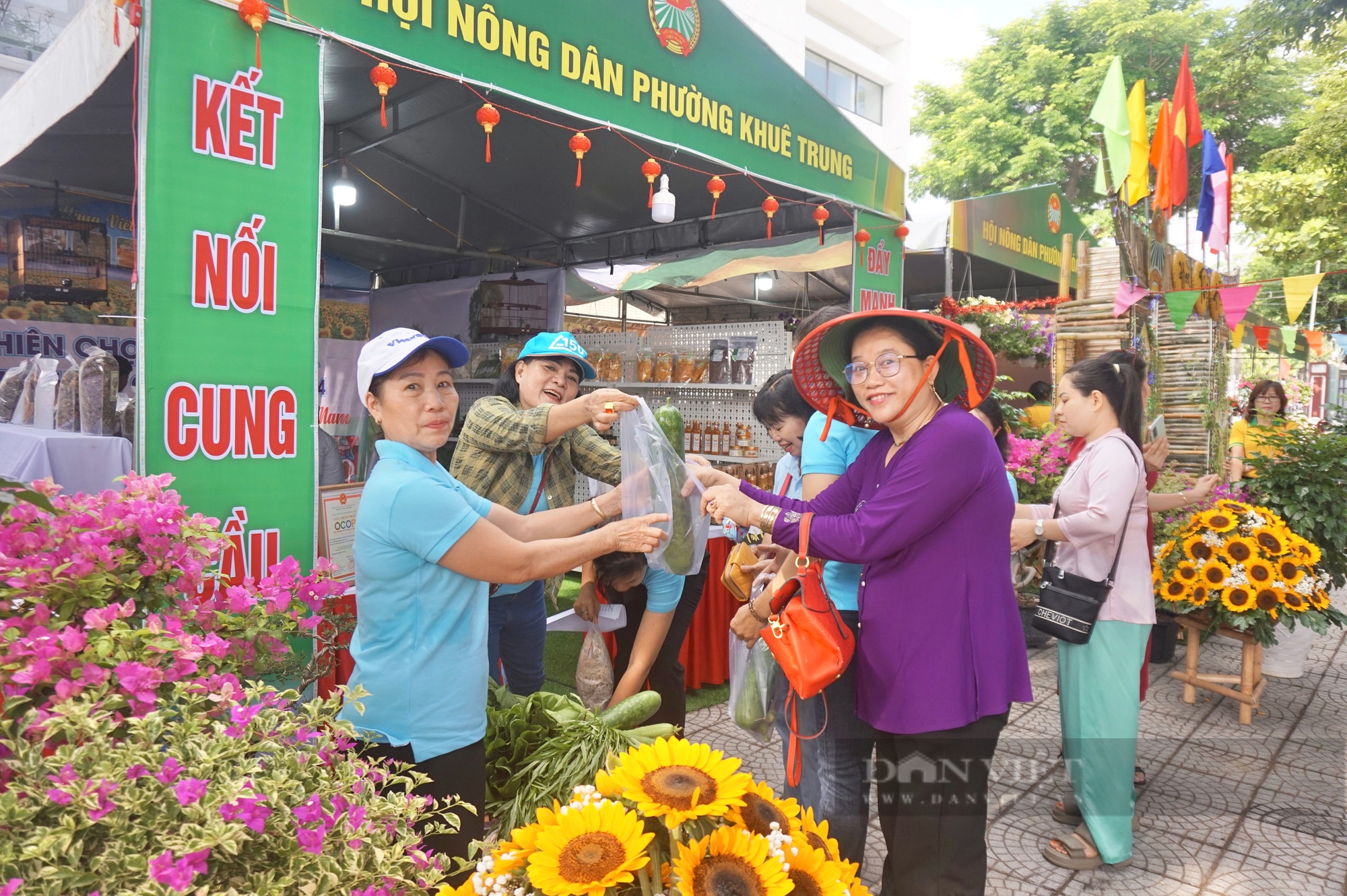 Đà Nẵng: Hàng trăm sản phẩm OCOP hội tụ tại Phiên chợ nông sản quận Cẩm Lệ năm 2024- Ảnh 4.
