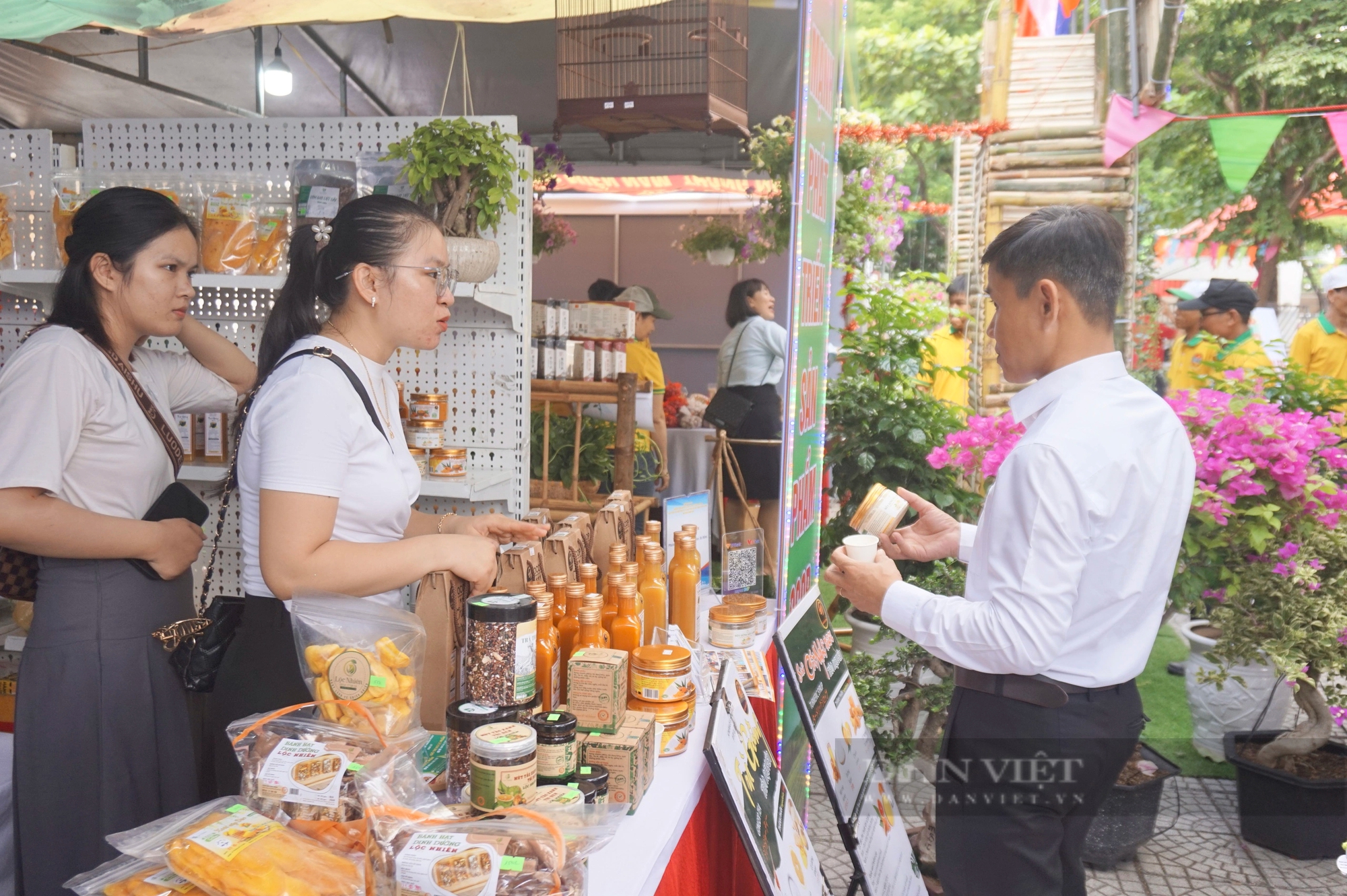 Đà Nẵng: Hàng trăm sản phẩm OCOP hội tụ tại Phiên chợ nông sản quận Cẩm Lệ năm 2024- Ảnh 7.