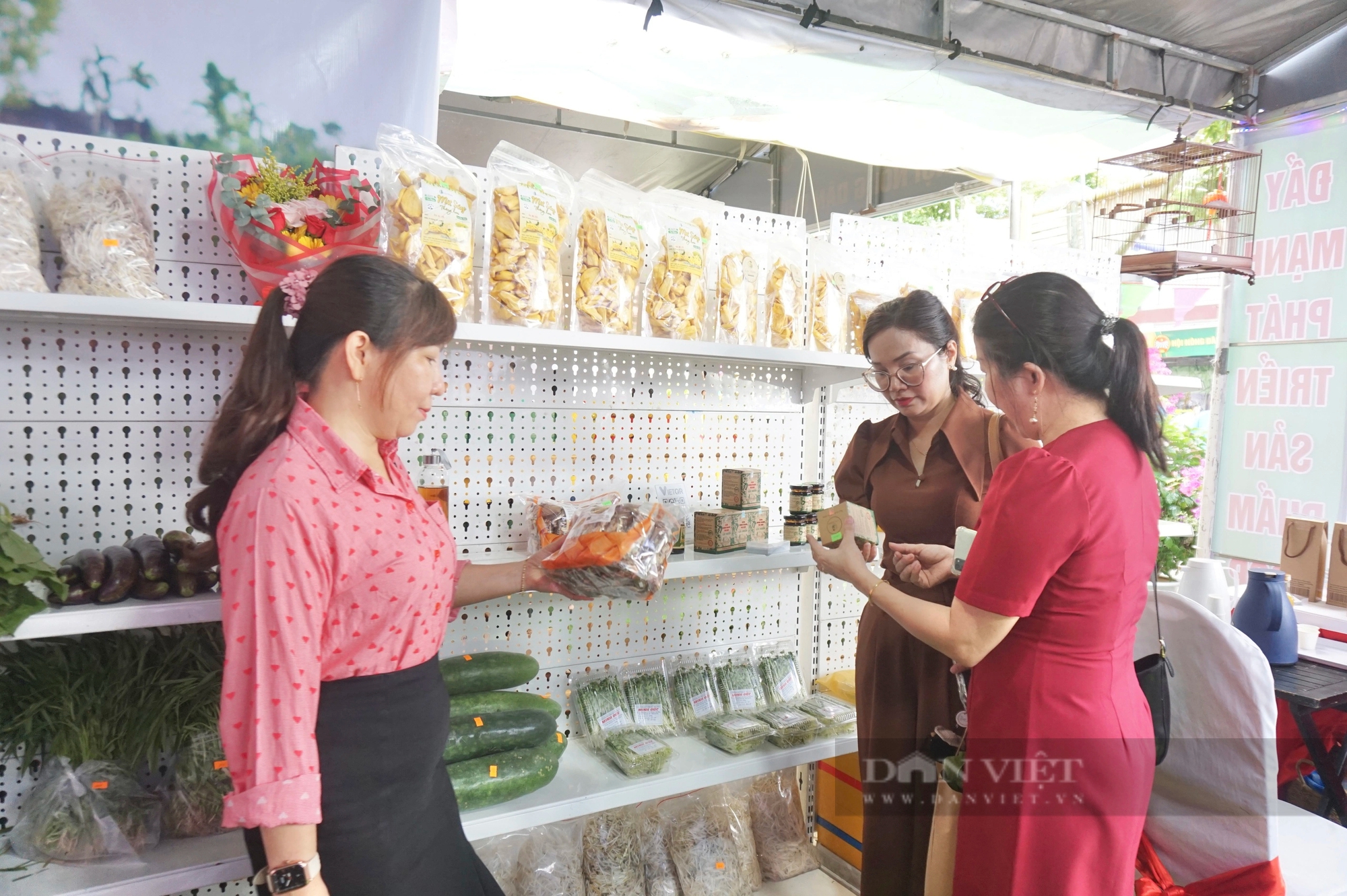Đà Nẵng: Hàng trăm sản phẩm OCOP hội tụ tại Phiên chợ nông sản quận Cẩm Lệ năm 2024- Ảnh 8.