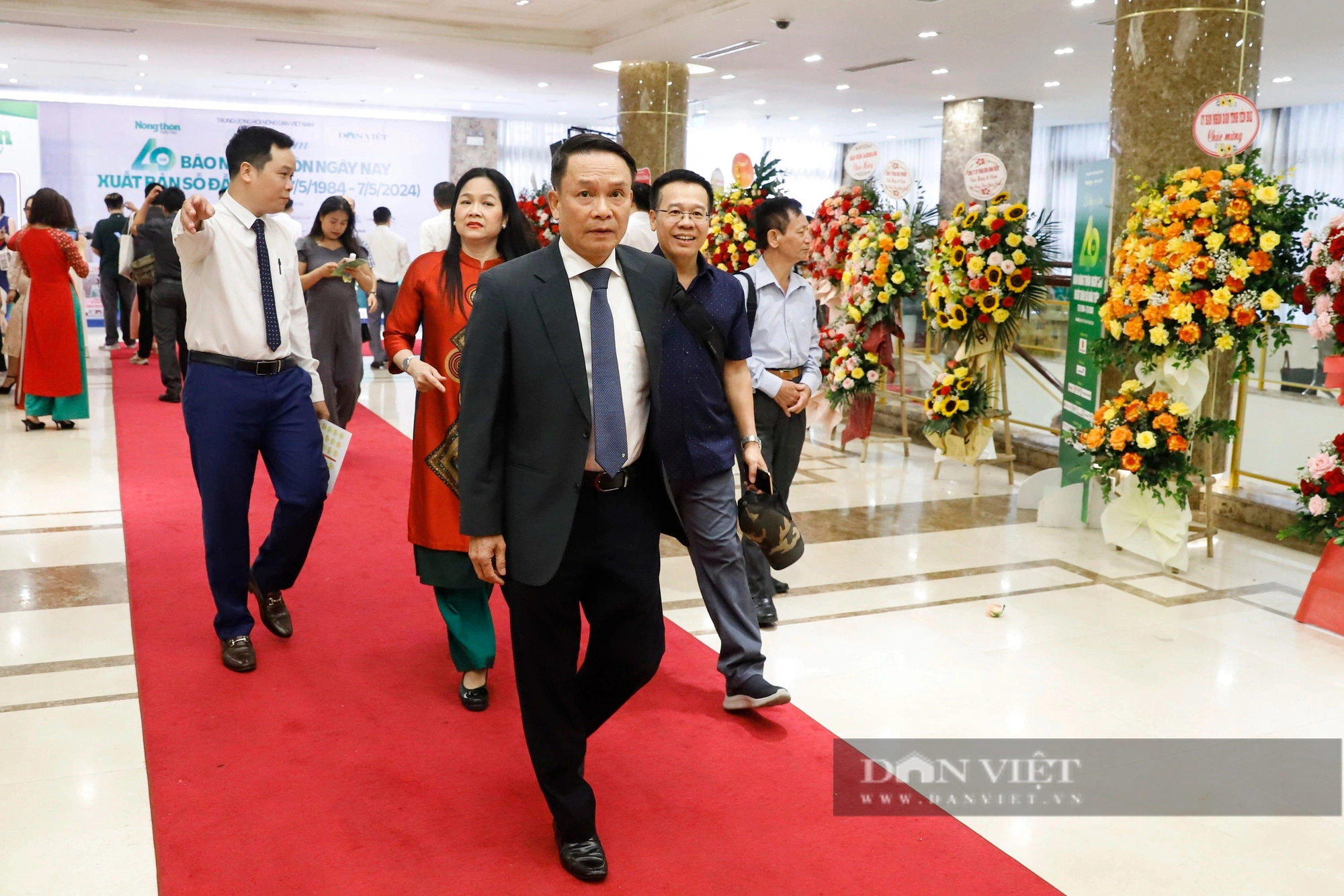 Hình ảnh lãnh đạo các bộ, ngành đến dự Lễ Kỷ niệm 40 năm Báo Nông thôn Ngày nay ra số đầu tiên- Ảnh 5.