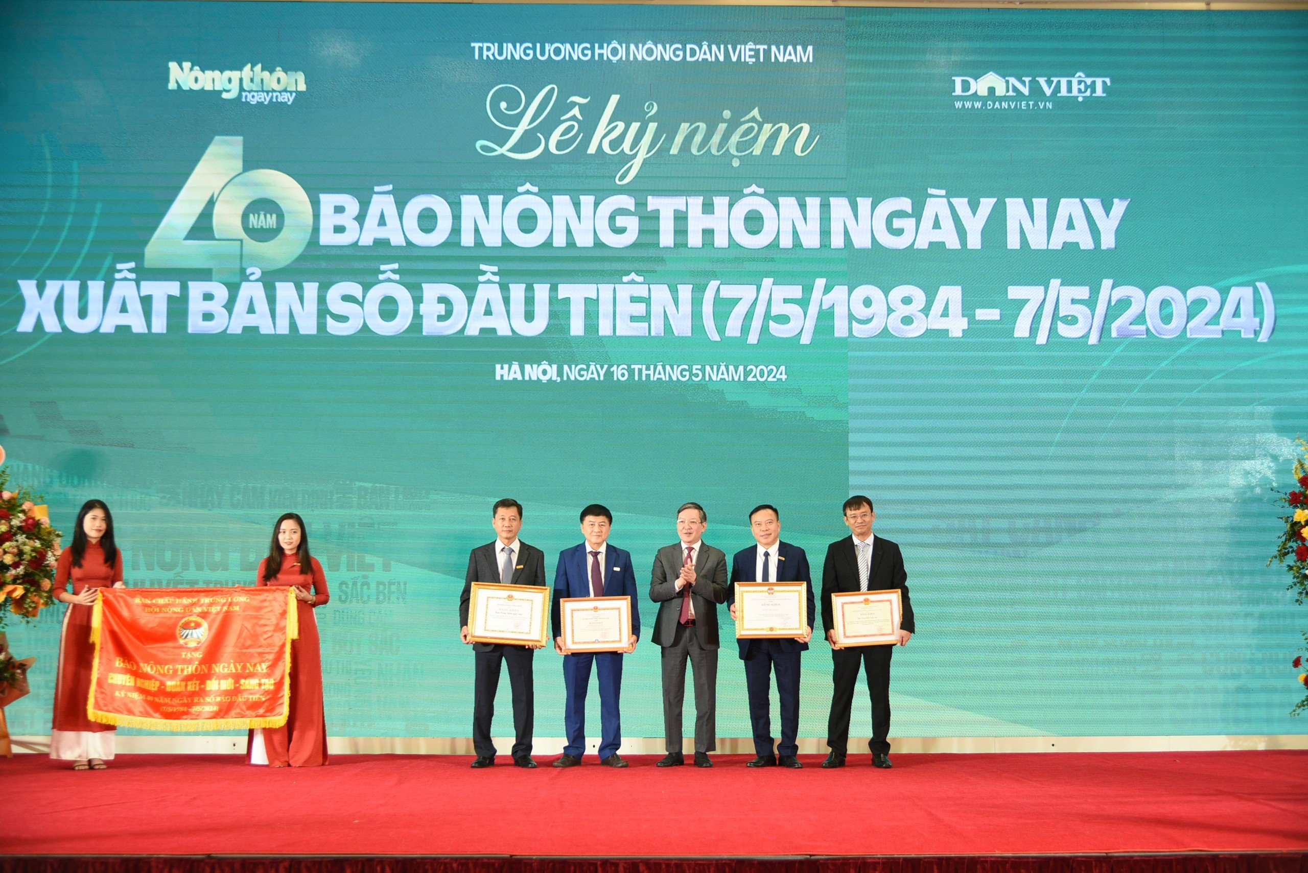 Toàn văn bài phát biểu của Chủ tịch Hội Nông dân Việt Nam Lương Quốc Đoàn tại lễ kỷ niệm 40 năm Báo NTNN- Ảnh 2.