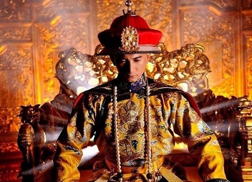 Hoàng tử nào được Khang Hi yêu quý nhất, nhưng tự bỏ lỡ cơ hội lên ngôi hoàng đế?- Ảnh 2.
