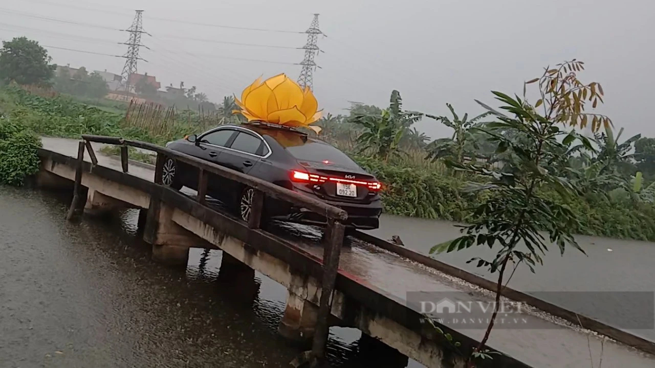 Bất chấp biển cấm, các phương tiện ô tô vẫn đi qua cầu, đường nông thôn Hải Phòng- Ảnh 6.