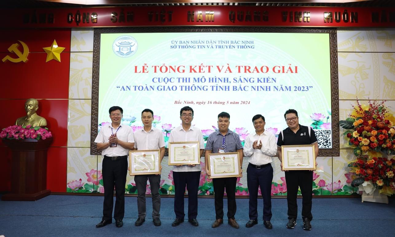 Hội Nông dân phường Bồng Lai đạt giải cuộc thi mô hình, sáng kiến an toàn giao thông tỉnh Bắc Ninh- Ảnh 2.