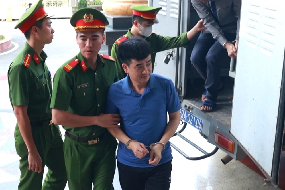 TIN NÓNG 24 GIỜ QUA: Cựu Bộ trưởng Nguyễn Thanh Long được giảm án; tin mới vụ cô gái ở Hà Nội bị đâm chết- Ảnh 2.