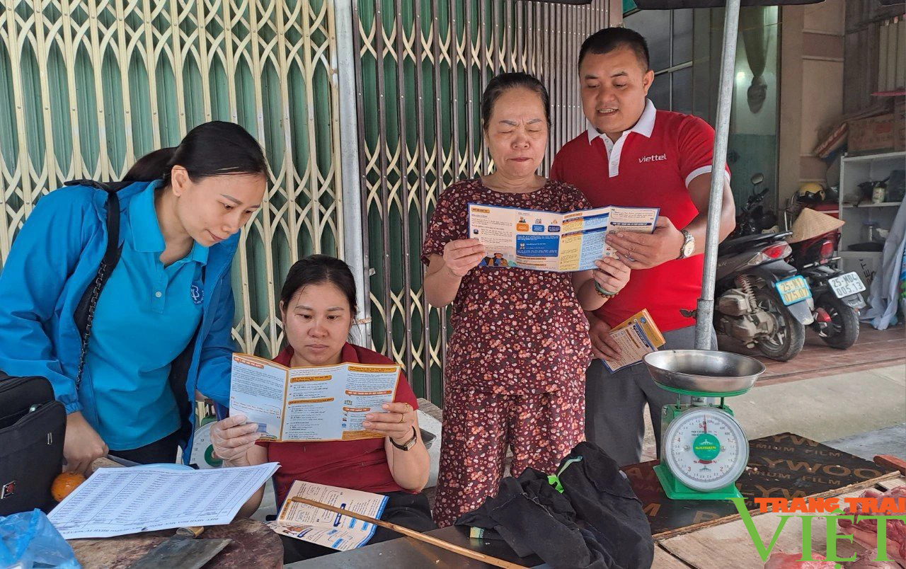 Lai Châu: Ra quân hưởng ứng Tháng vận động triển khai BHXH toàn dân- Ảnh 8.