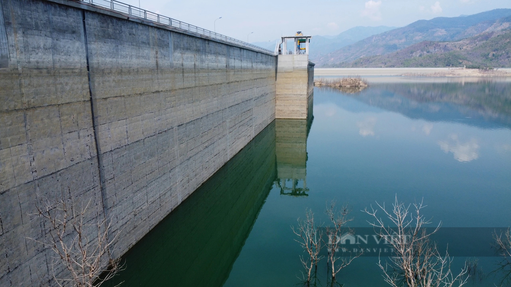 Một dòng sông, một cái hồ ví là trái tim thủy lợi ở Ninh Thuận đang "lịm đi" bởi thiếu nước- Ảnh 4.