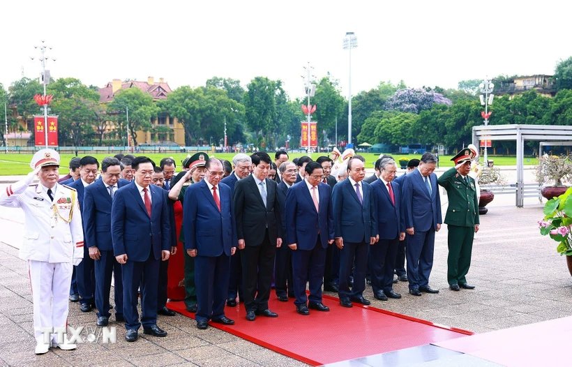 Lãnh đạo Đảng, Nhà nước viếng Chủ tịch Hồ Chí Minh nhân Ngày sinh của Người- Ảnh 1.