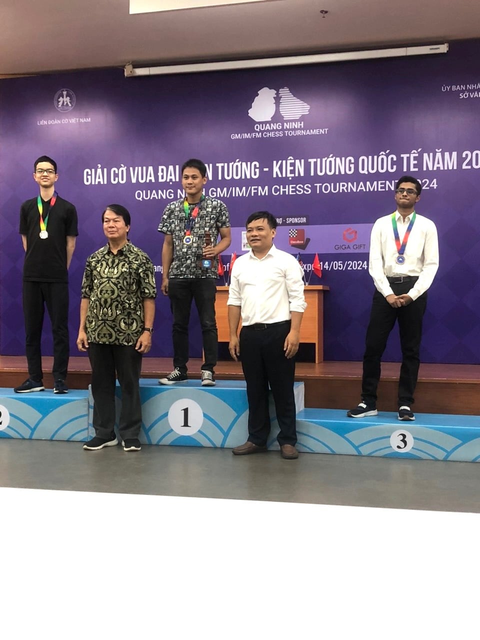Kỳ thủ Phạm Trần Gia Phúc vô địch và giành chuẩn ĐKTQT tại giải cờ vua quốc tế Quảng Ninh - Ảnh 2.