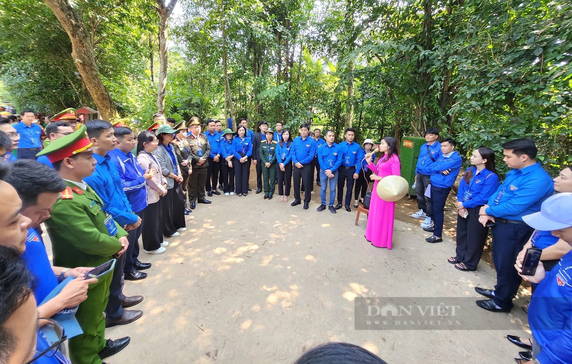 Tháng 5 thăm Làng Sen, gặp những người kể về Bác Hồ bằng giọng Nghệ ngọt ngào- Ảnh 2.