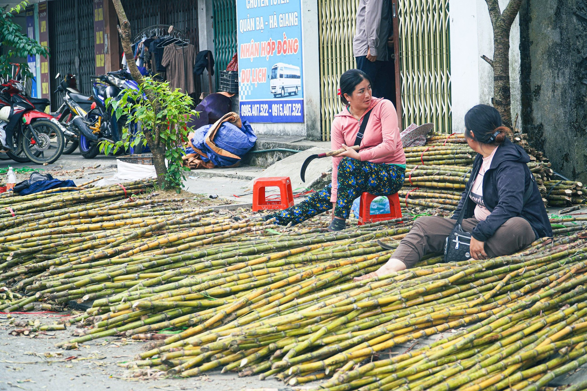 Vô số đặc sản núi rừng độc lạ trong phiên chợ vùng cao độc đáo ở mảnh đất địa đầu Tổ quốc- Ảnh 5.