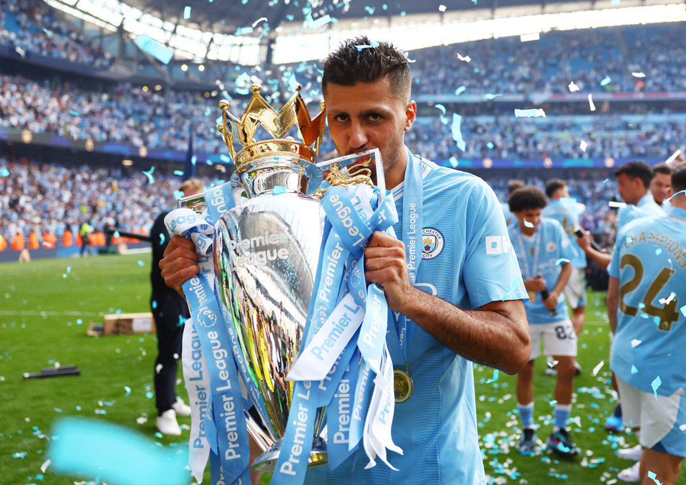 Man City cuồng nhiệt ăn mừng chức vô địch Premier League lịch sử- Ảnh 8.