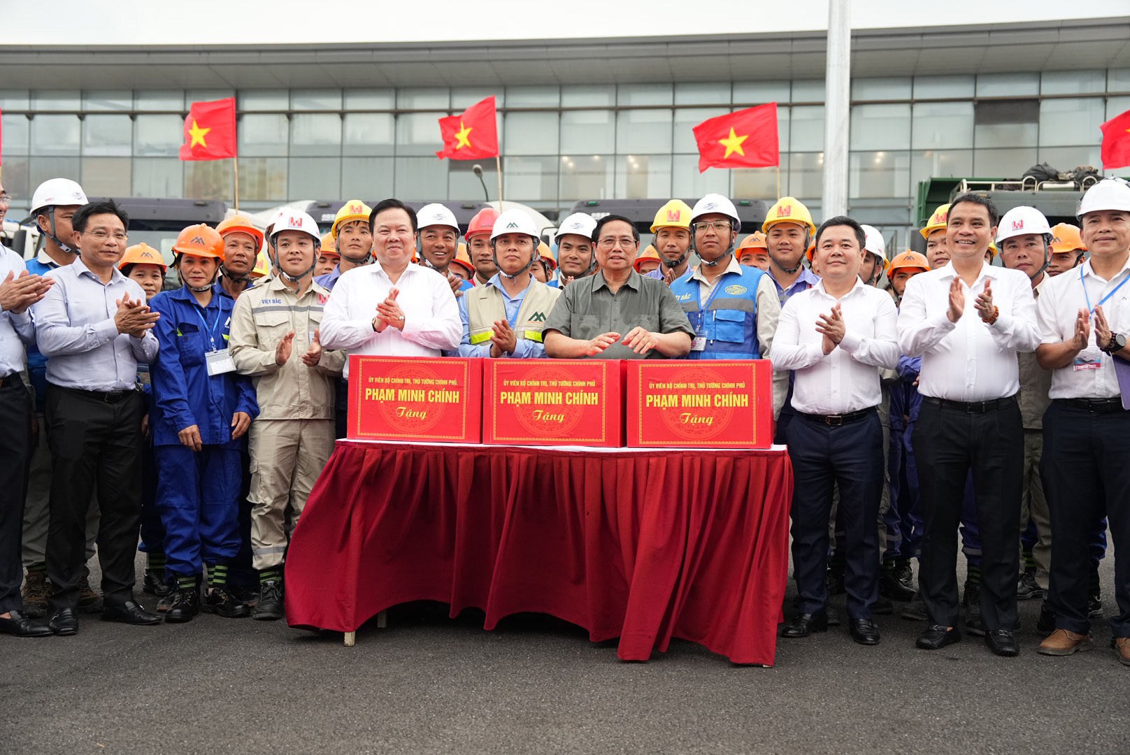 Thủ tướng nêu cao tinh thần trách nhiệm tại dự án mở rộng nhà ga T2 sân bay Nội Bài- Ảnh 3.