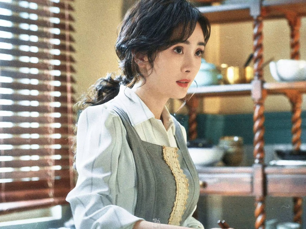 Dương Mịch bị nhận xét diễn xuất mờ nhạt dù có gần 30 năm làm diễn viên- Ảnh 3.