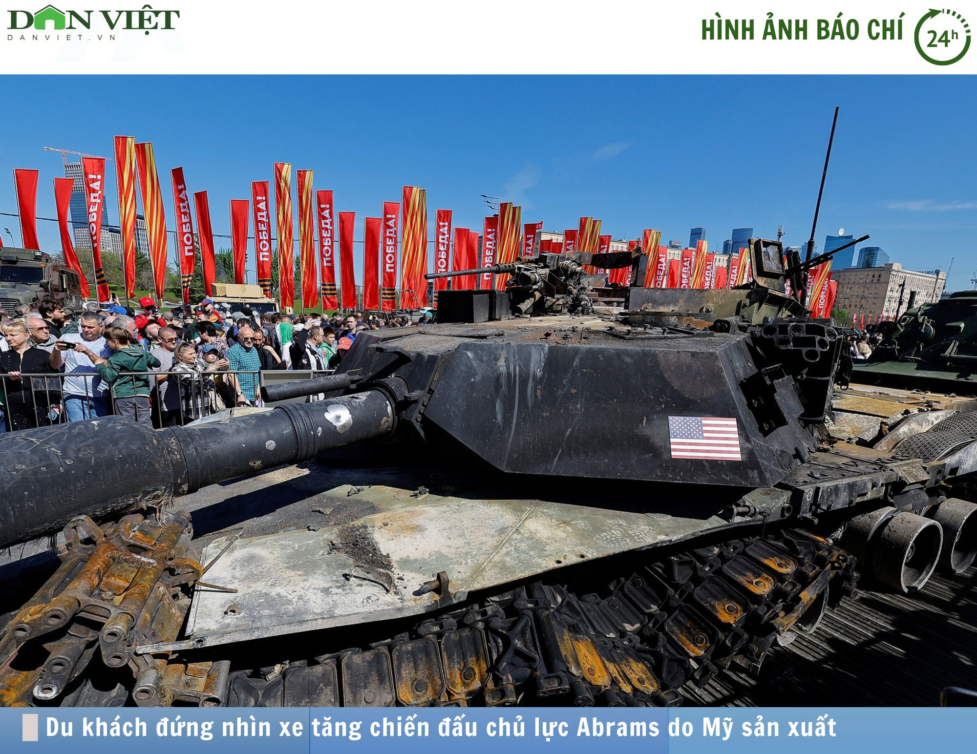 Hình ảnh báo chí 24h: Du khách Nga xếp hàng xem xe tăng Mỹ bị tịch thu ở Ukraine- Ảnh 1.