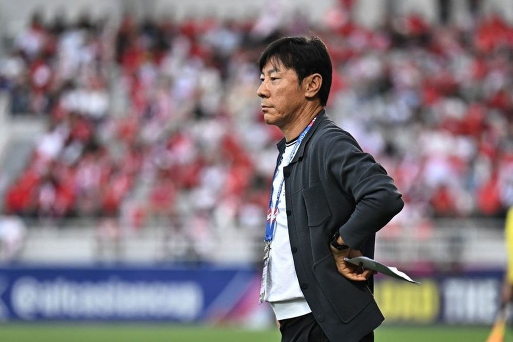 HLV Shin Tae-yong "nhắc khéo" trọng tài, tuyên bố về tấm vé dự Olympic- Ảnh 2.