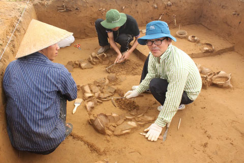Cuộc tranh luận lớn khi phát lộ la liệt hiện vật cổ trong quá trình đào khai quật khảo cổ một nơi ở Hà Tĩnh- Ảnh 6.