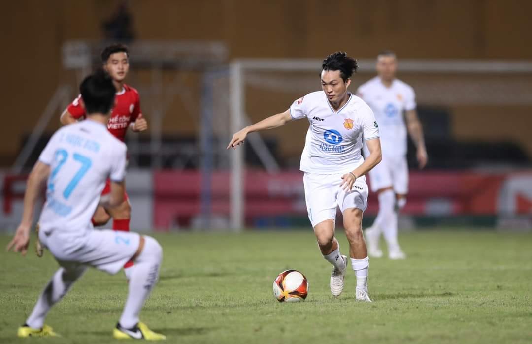 CĐV 2 đội Nam Định, Hải Phòng làm điều đặc biệt tại V.League - Ảnh 2.