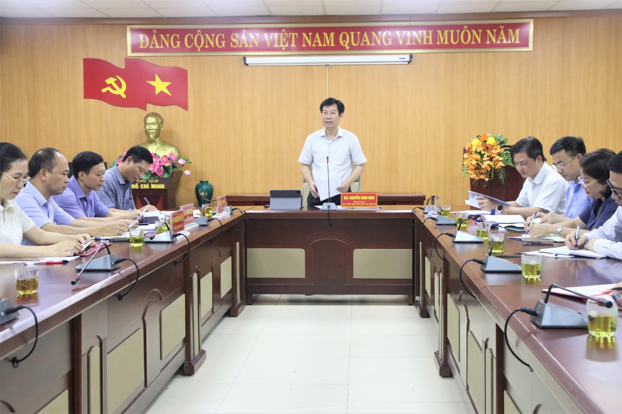 Phó Chủ tịch T.Ư Hội NDVN Nguyễn Xuân Định làm việc với Hội ND tỉnh Bắc Giang về thực hiện Nghị quyết số 34- Ảnh 1.