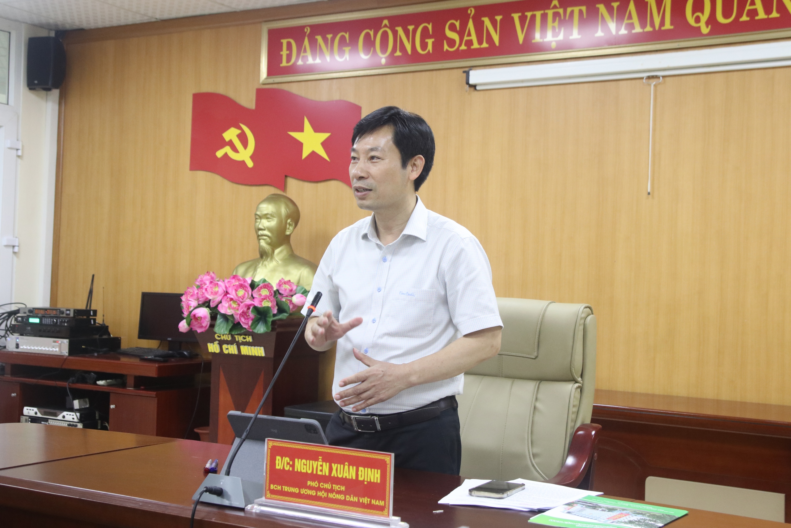 Phó Chủ tịch T.Ư Hội NDVN Nguyễn Xuân Định làm việc với Hội ND tỉnh Bắc Giang về thực hiện Nghị quyết số 34- Ảnh 5.