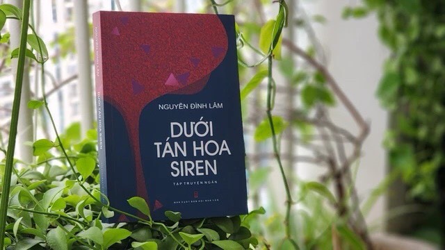 "Dưới tán hoa siren" của nhà văn Nguyễn Đình Lâm trong mắt bạn nghề- Ảnh 2.