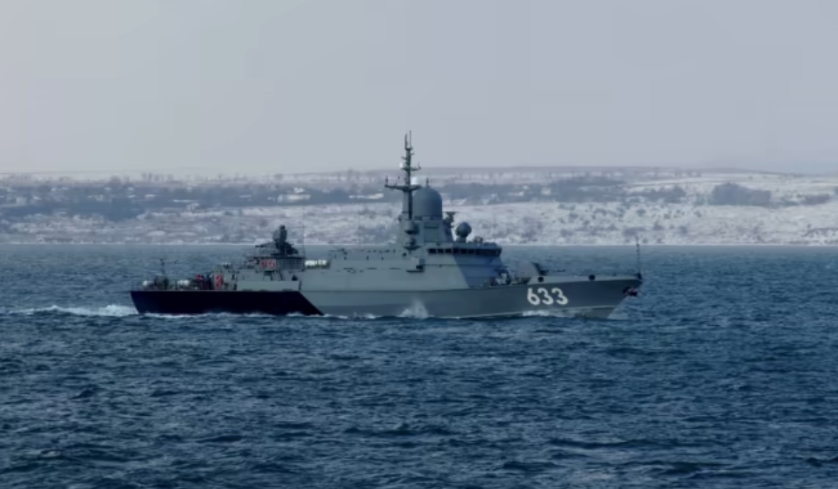 Ukraine tấn công tàu tên lửa Nga ở Crimea, biến hệ thống tên lửa Buk thành sắt vụn- Ảnh 1.