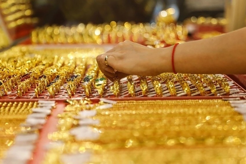 Vàng trong nước đua hạ giá sau khi Ngân hàng Nhà nước tiếp tục đấu thầu vàng miếng thành công- Ảnh 1.