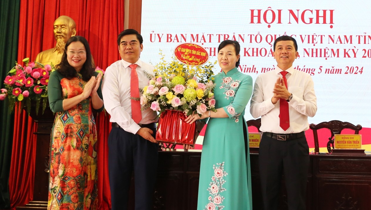 Nữ Bí thư Huyện ủy ở Bắc Ninh được điều động, hiệp thương cử giữ chức vụ mới- Ảnh 2.