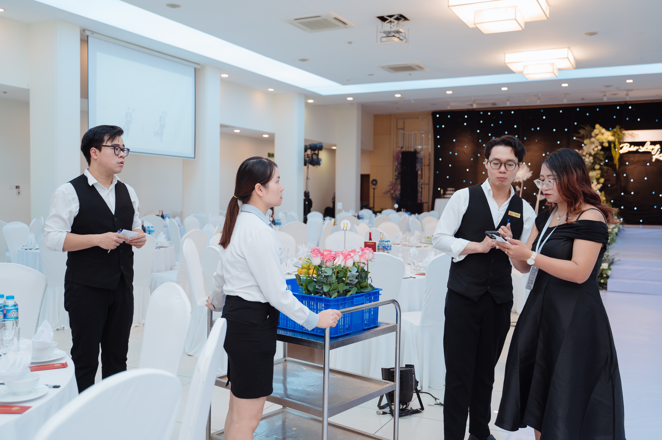 Theo chị Dung, lượng khách có nhu cầu thuê wedding planner ở thời điểm hiện tại cao gấp đôi so với cùng kỳ năm ngoái. Ảnh: NVCC