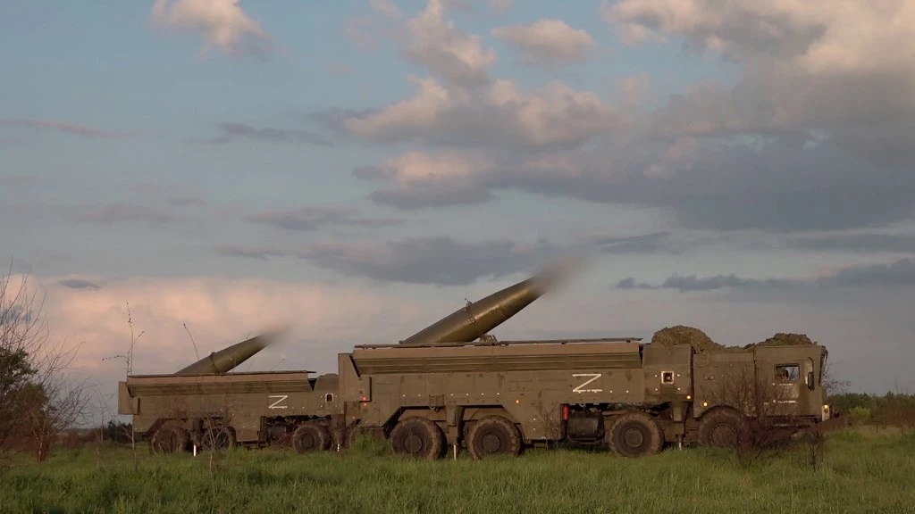 Nga tung video rầm rộ tập trận hạt nhân gần Ukraine, gửi cảnh báo rắn tới Kiev, phương Tây - Ảnh 1.
