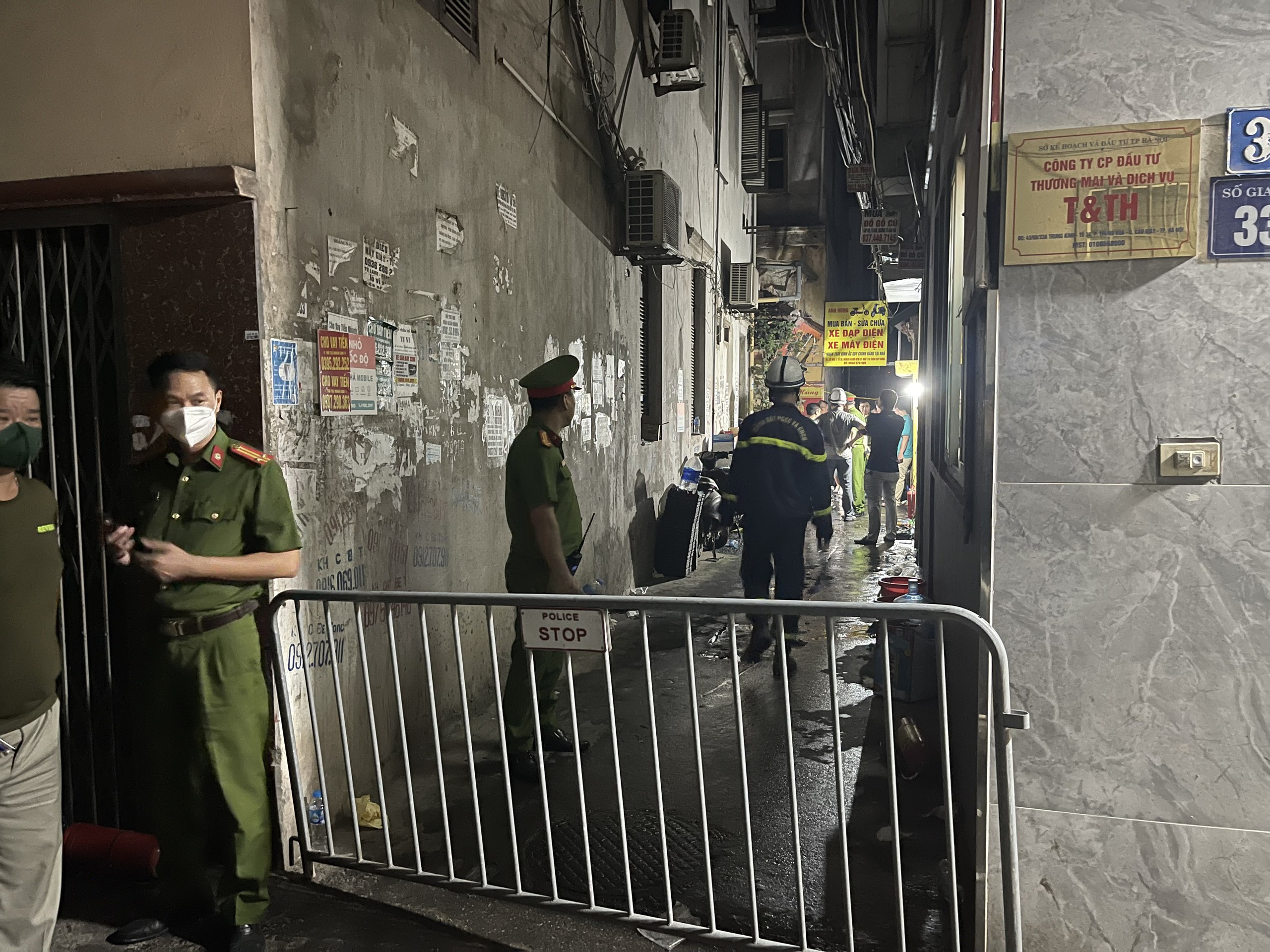 Cháy nhà trọ ở Hà Nội, 14 người tử vong- Ảnh 2.