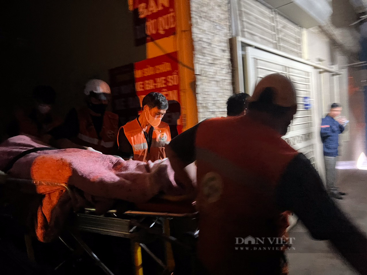 Người tham gia cứu hộ vụ cháy nhà trọ ở Hà Nội: Hiện trường rất xáo trộn, không có lối thoát hiểm- Ảnh 6.