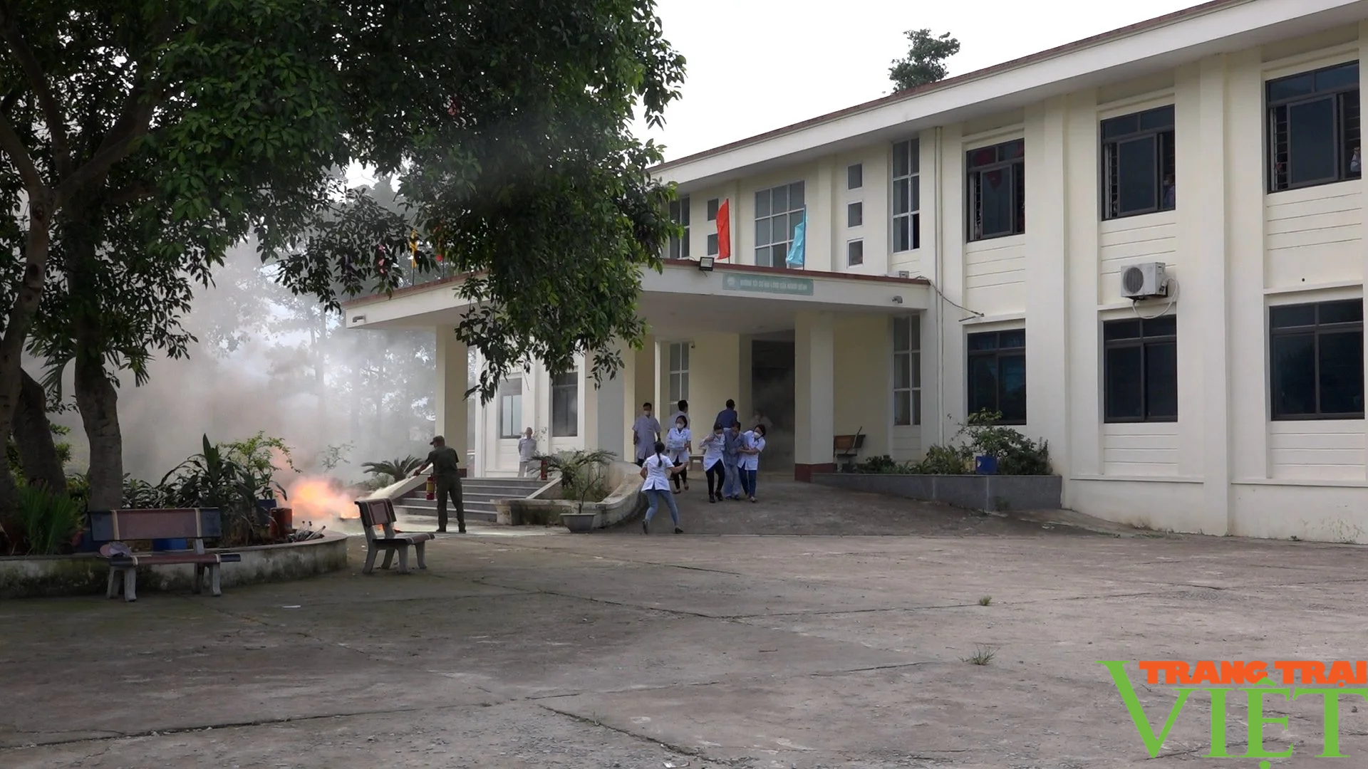 Đây là cách nâng cao kỹ năng chữa cháy, cứu nạn cứu hộ cho một khu dân cư ở Lào Cai- Ảnh 2.